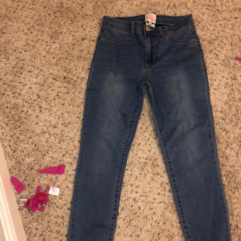 Cute comfy blue jeans!